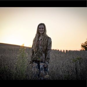 Meet your Posher, Laurelyn